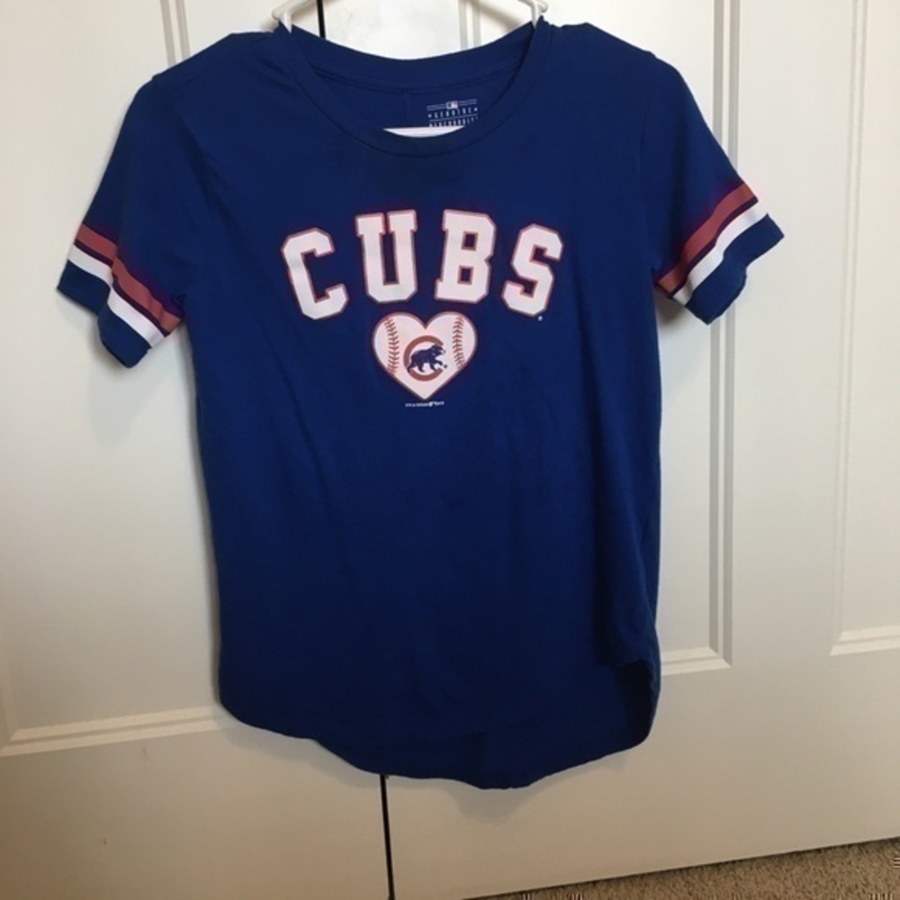 Chicago Cubs girl’s size XL T-shirt - Picture 2 of 13
